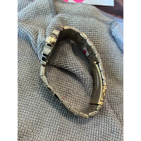 Mickey Mouse Watch Gold Tone, New with Box, New Battery, Square, Bracelet - Picture 5 of 7